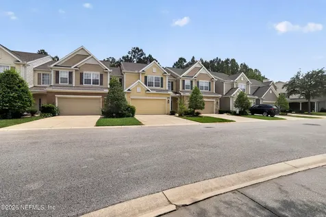 3859 Lionheart Drive Jacksonville FL 32216