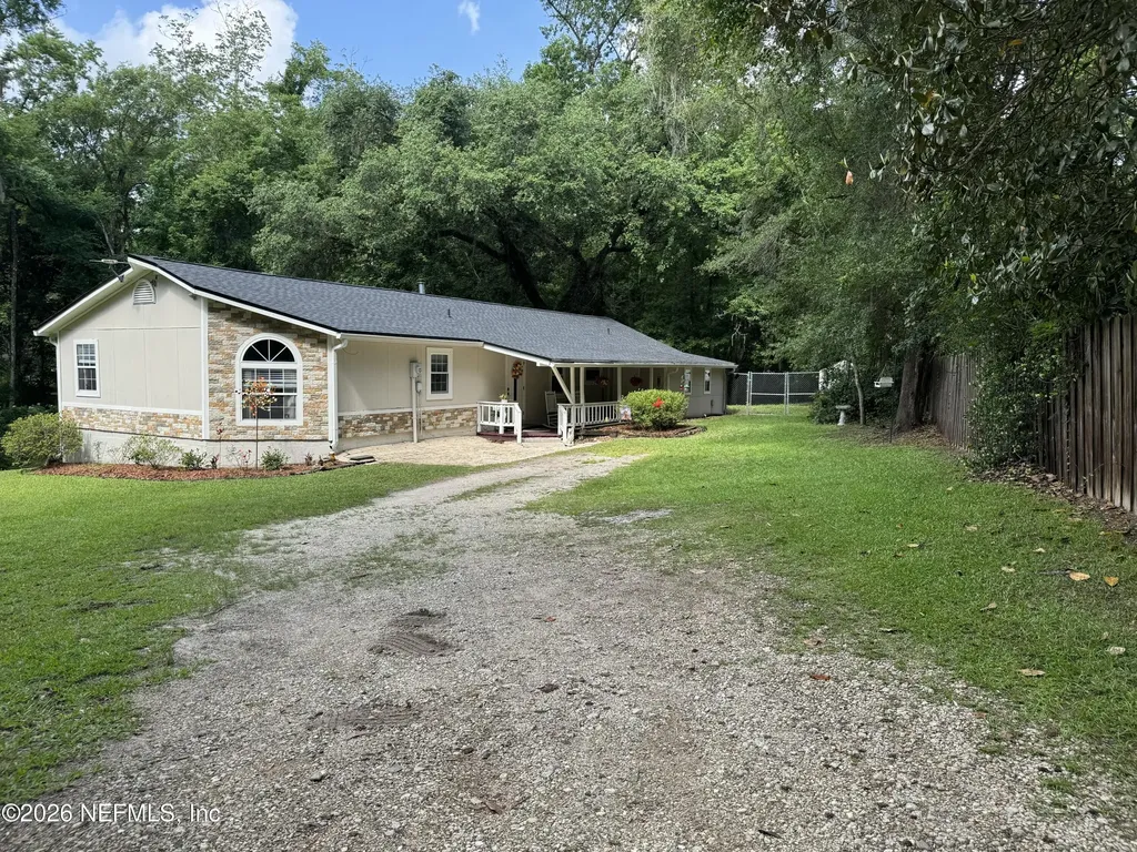 2140 Tom Thumb Road Middleburg FL 32068