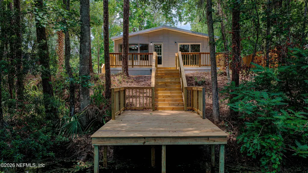 118 Waterway Drive Satsuma FL 32189