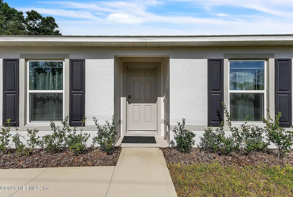 22 Round Tree Drive Palm Coast FL 32164