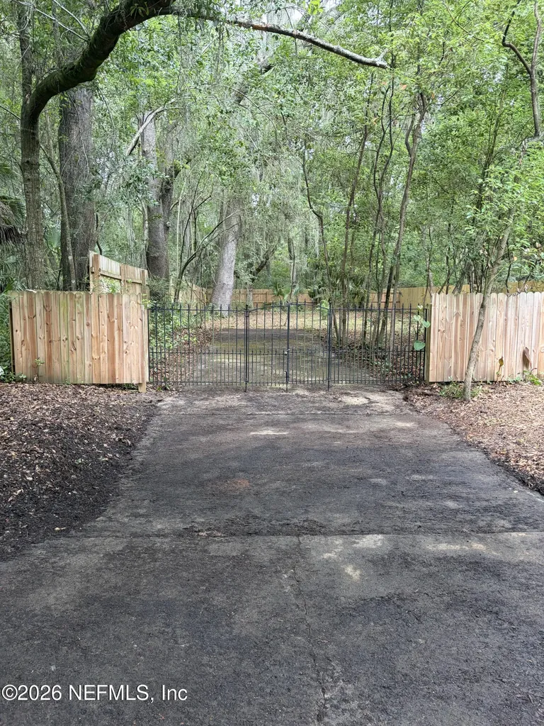 1224 NE 3rd Avenue Gainesville FL 32641