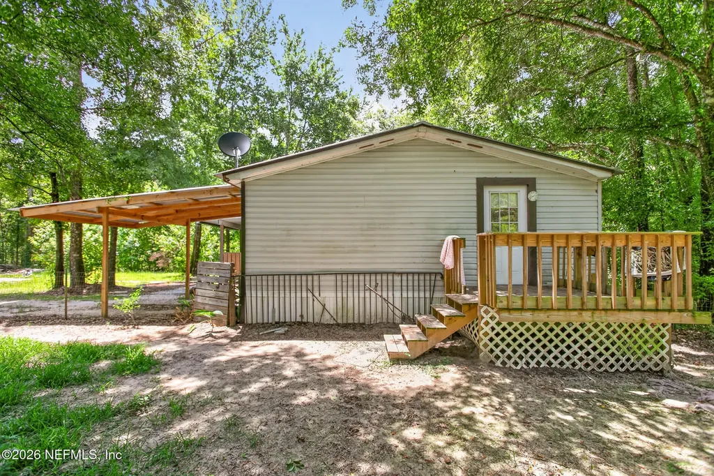 10105 Vaughan Avenue Hastings FL 32145