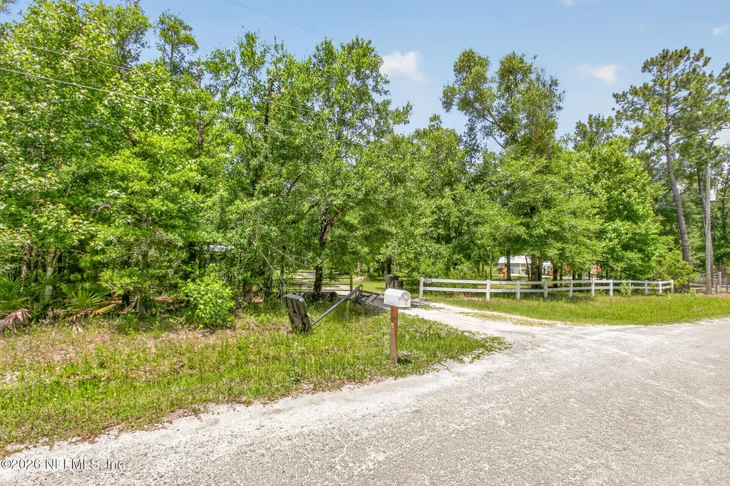 10105 Vaughan Avenue Hastings FL 32145