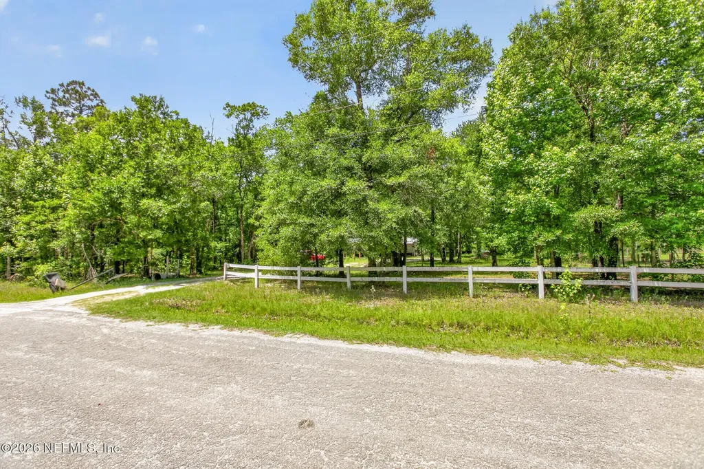 10105 Vaughan Avenue Hastings FL 32145