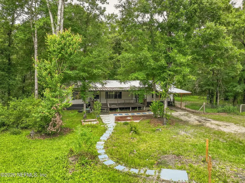 10105 Vaughan Avenue Hastings FL 32145