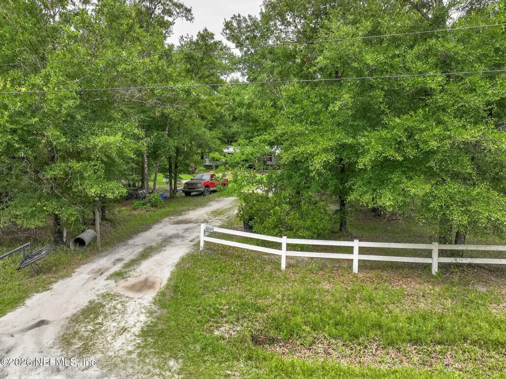 10105 Vaughan Avenue Hastings FL 32145