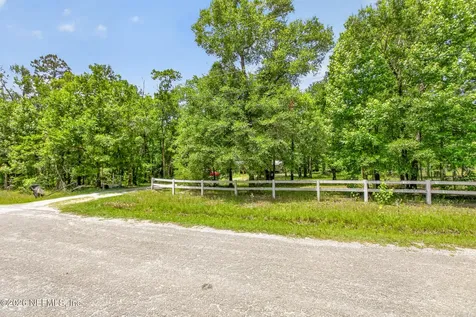 10105 Vaughan Avenue Hastings FL 32145