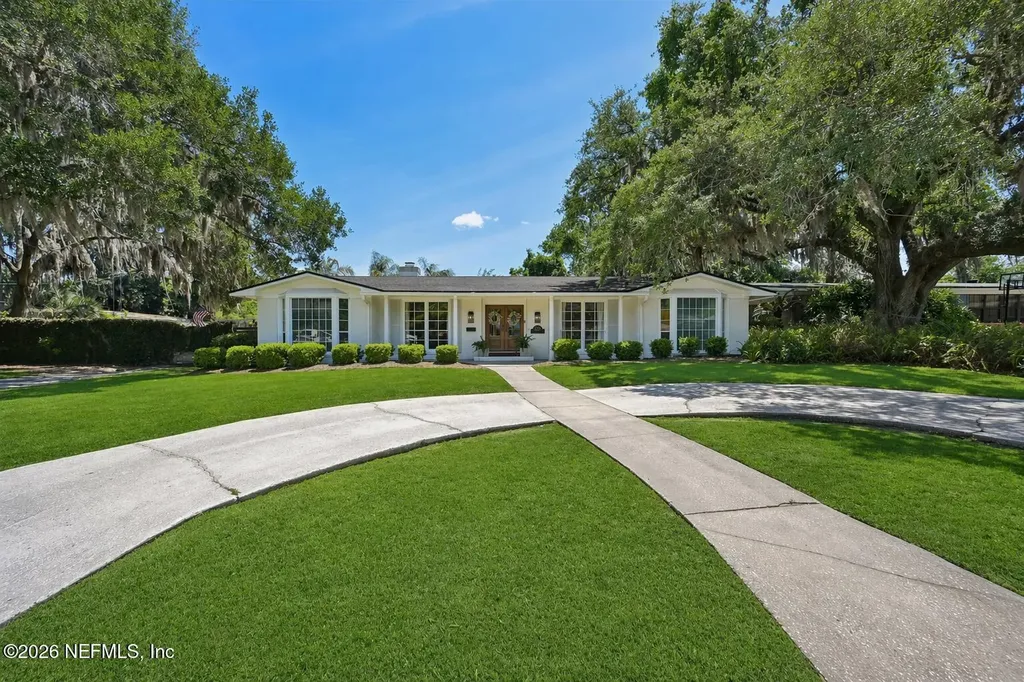 2254 Smullian Trail N Jacksonville FL 32217