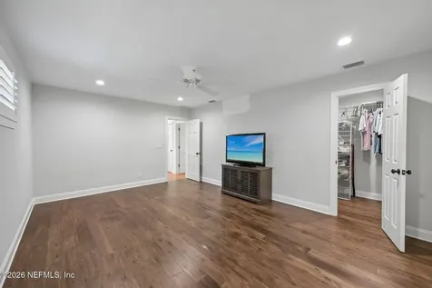 2254 Smullian Trail N Jacksonville FL 32217