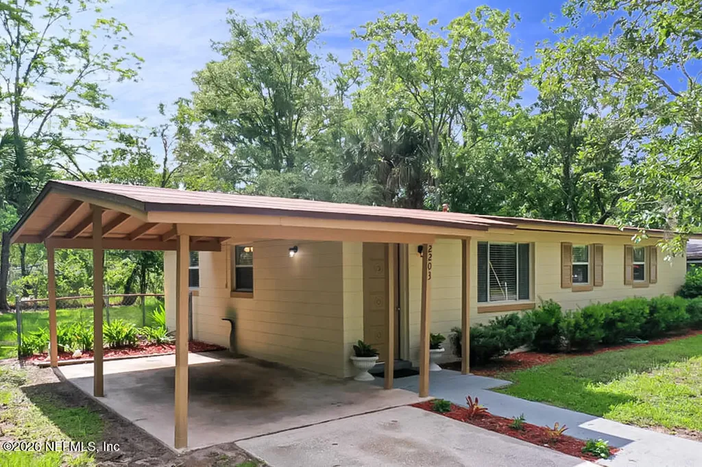 2203 Betsy Drive Jacksonville FL 32210