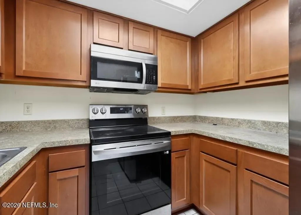 1101 W Defender Court Jacksonville FL 32233