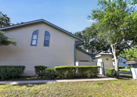 1101 W Defender Court Jacksonville FL 32233