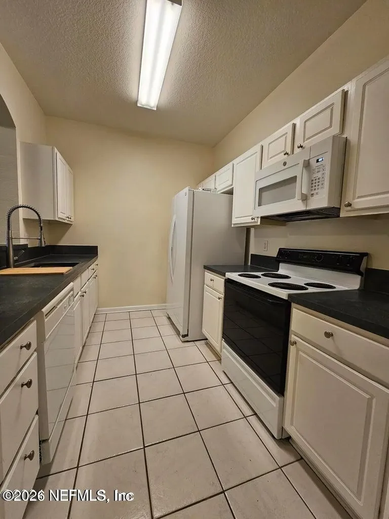 10550 Baymeadows Road Jacksonville FL 32256