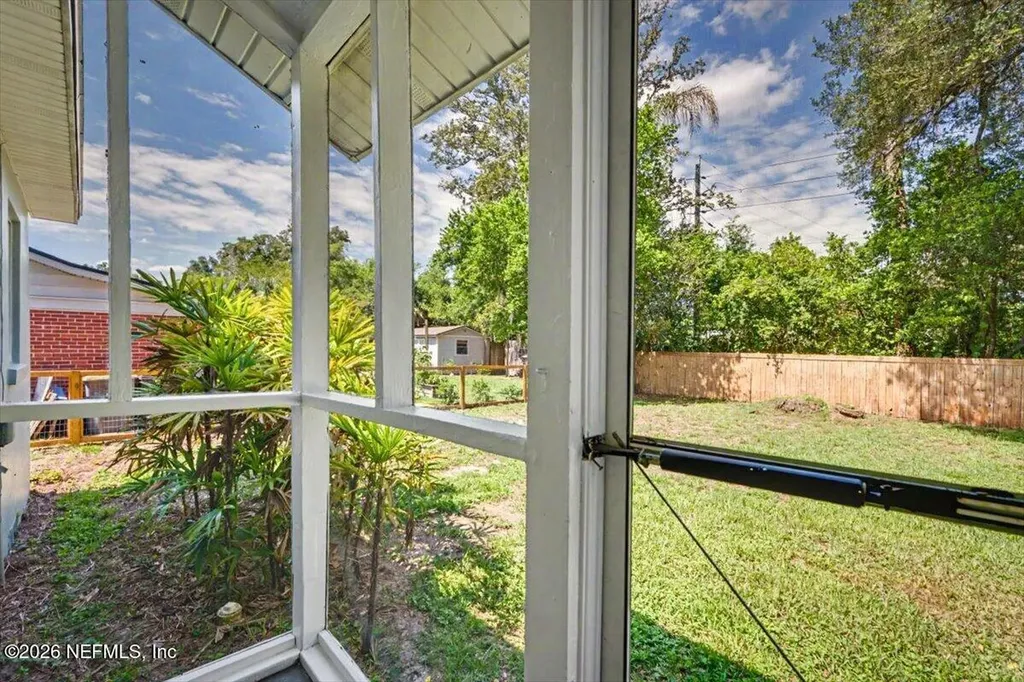 4252 Pinewood Avenue Jacksonville FL 32207