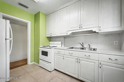 4252 Pinewood Avenue Jacksonville FL 32207