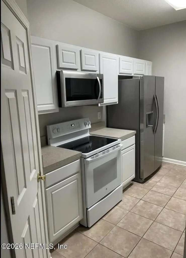 7990 Baymeadows Road Jacksonville FL 32256