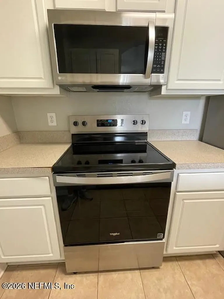 7990 Baymeadows Road Jacksonville FL 32256