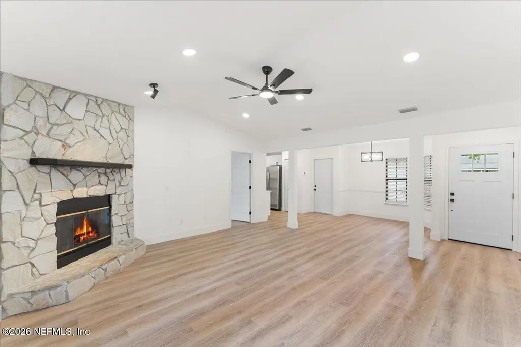 640 Radnor Lane Jacksonville FL 32221