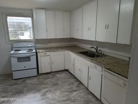 524 St Clair Street Starke FL 32091