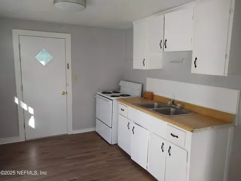 524 St Clair Street Starke FL 32091