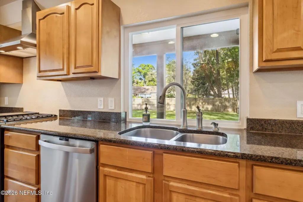 4425 Beacon Drive W Jacksonville FL 32225