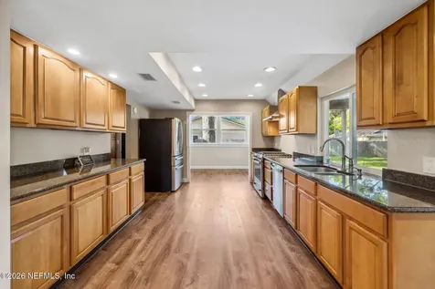 4425 Beacon Drive W Jacksonville FL 32225