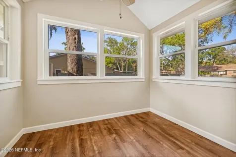 4425 Beacon Drive W Jacksonville FL 32225