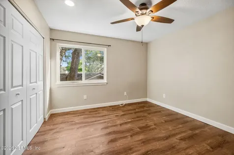 4425 Beacon Drive W Jacksonville FL 32225