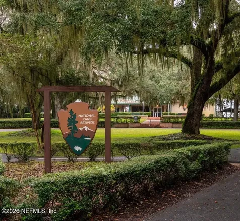 4425 Beacon Drive W Jacksonville FL 32225