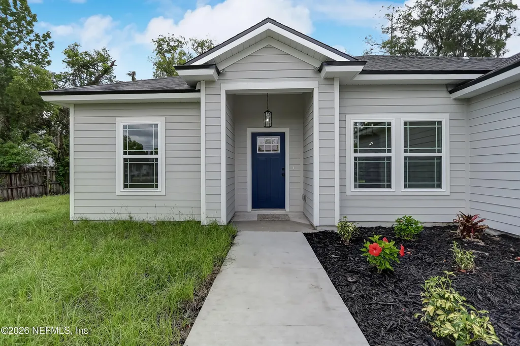 223 S 7th Street Macclenny FL 32063