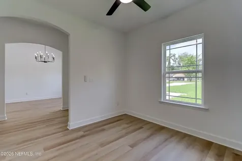 223 S 7th Street Macclenny FL 32063