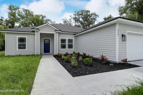 223 S 7th Street Macclenny FL 32063