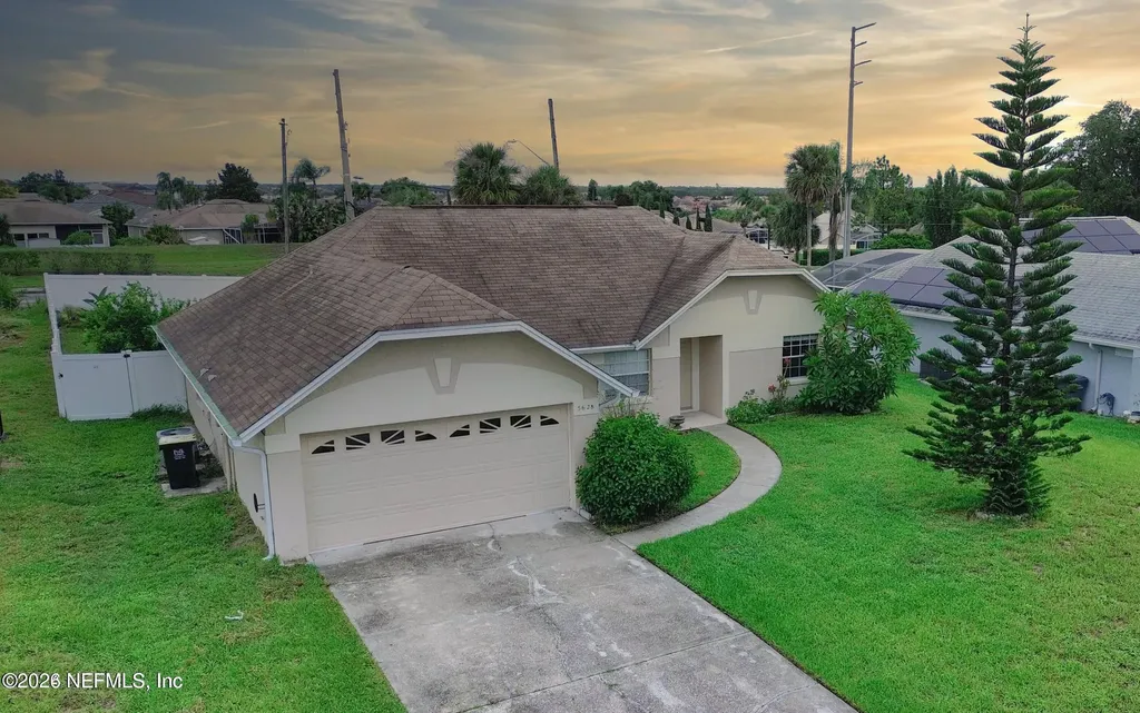 5628 Loma Vista Dr Drive W Davenport FL 33896