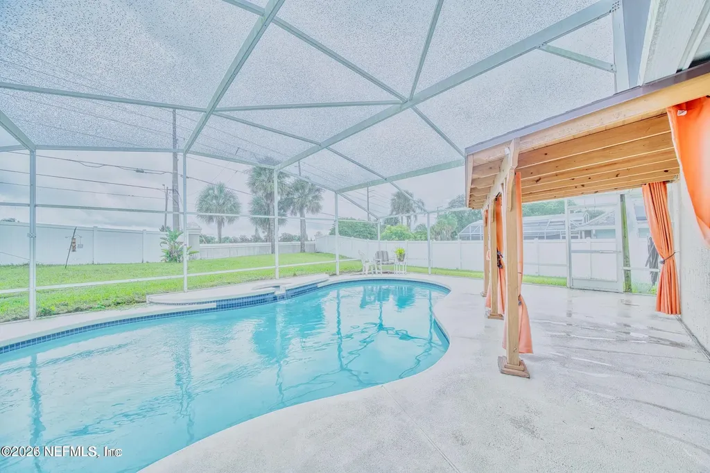 5628 Loma Vista Dr Drive W Davenport FL 33896