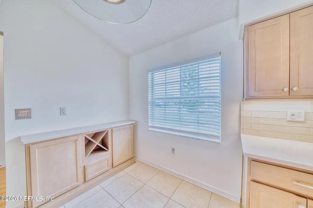 5628 Loma Vista Dr Drive W Davenport FL 33896
