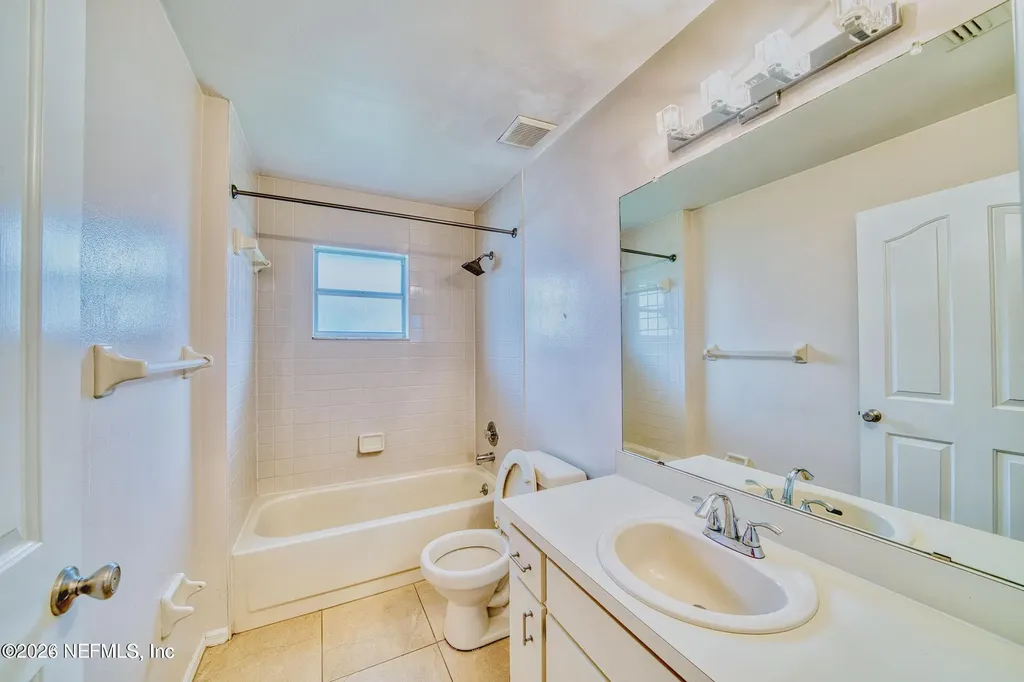 5628 Loma Vista Dr Drive W Davenport FL 33896