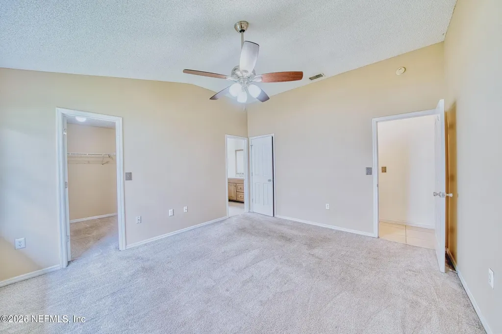5628 Loma Vista Dr Drive W Davenport FL 33896