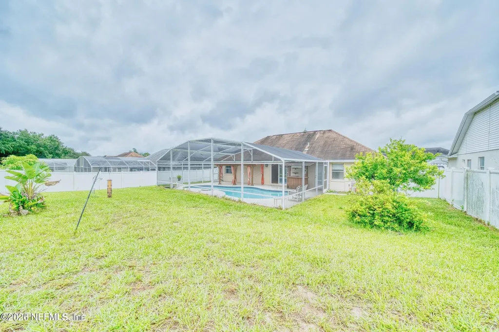 5628 Loma Vista Dr Drive W Davenport FL 33896