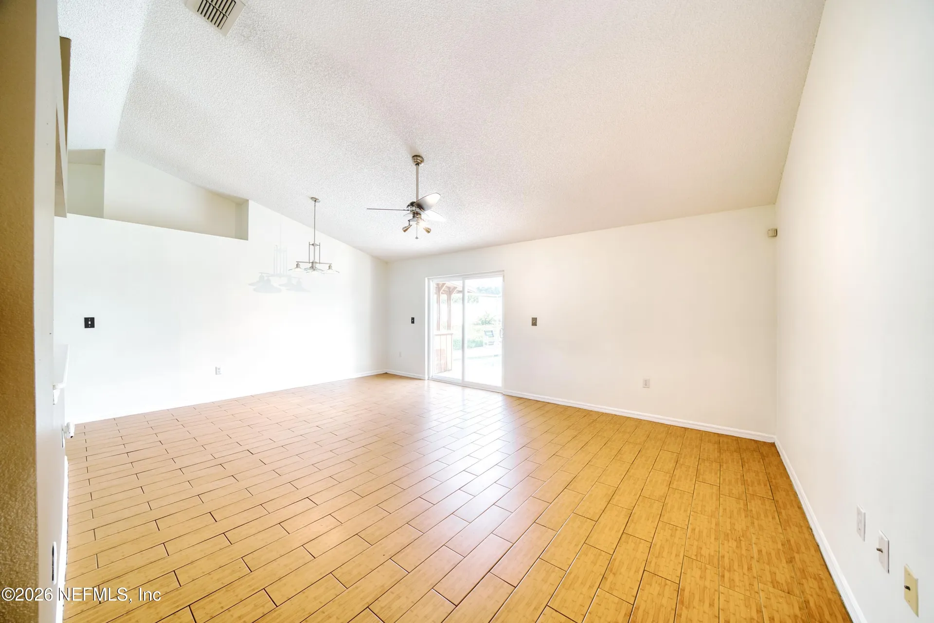 5628 Loma Vista Dr Drive W Davenport FL 33896