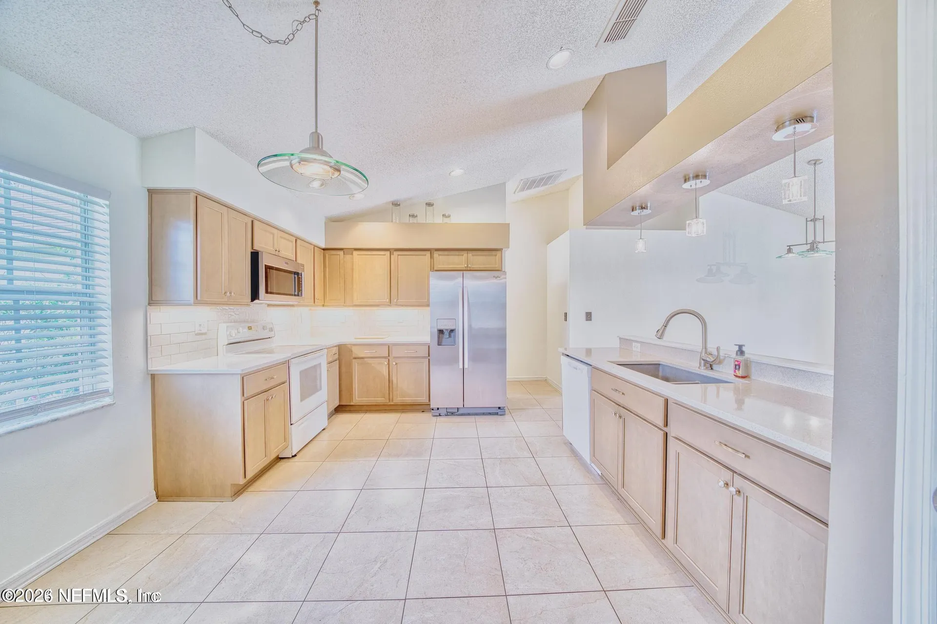 5628 Loma Vista Dr Drive W Davenport FL 33896