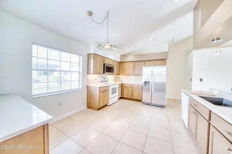 5628 Loma Vista Dr Drive W Davenport FL 33896