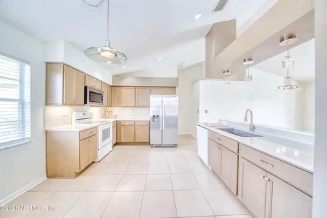 5628 Loma Vista Dr Drive W Davenport FL 33896