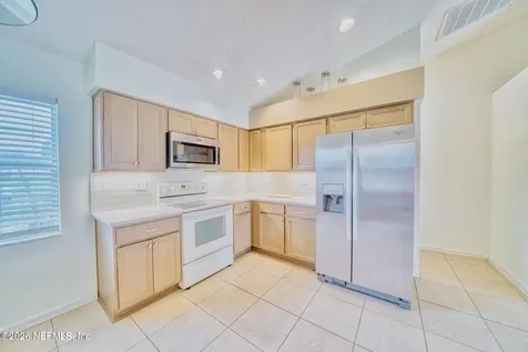 5628 Loma Vista Dr Drive W Davenport FL 33896