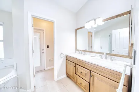 5628 Loma Vista Dr Drive W Davenport FL 33896