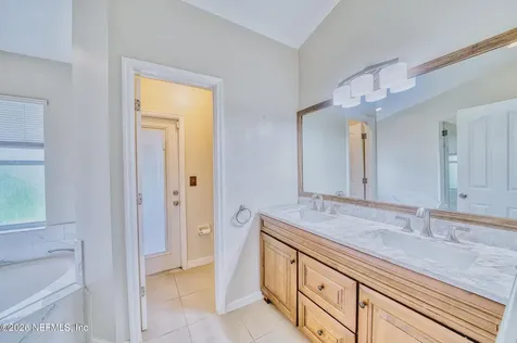 5628 Loma Vista Dr Drive W Davenport FL 33896