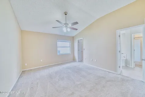 5628 Loma Vista Dr Drive W Davenport FL 33896