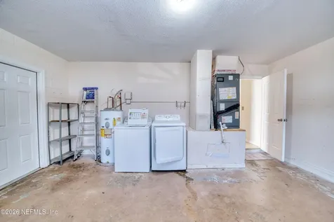 5628 Loma Vista Dr Drive W Davenport FL 33896