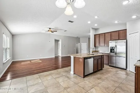 16421 Tisons Blf Road Jacksonville FL 32218
