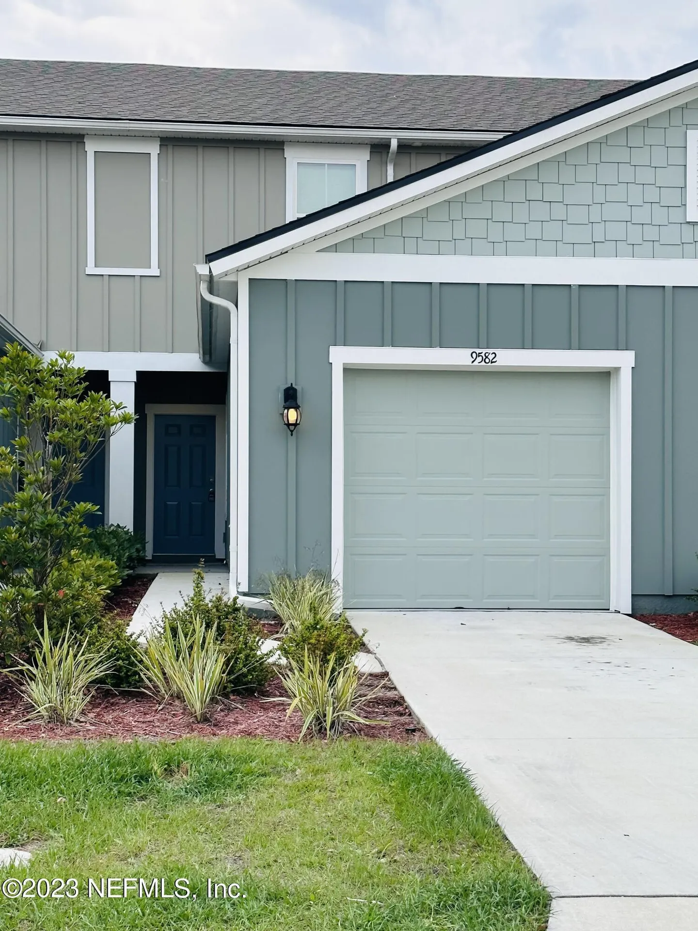 9582 Star Drive Jacksonville FL 32256