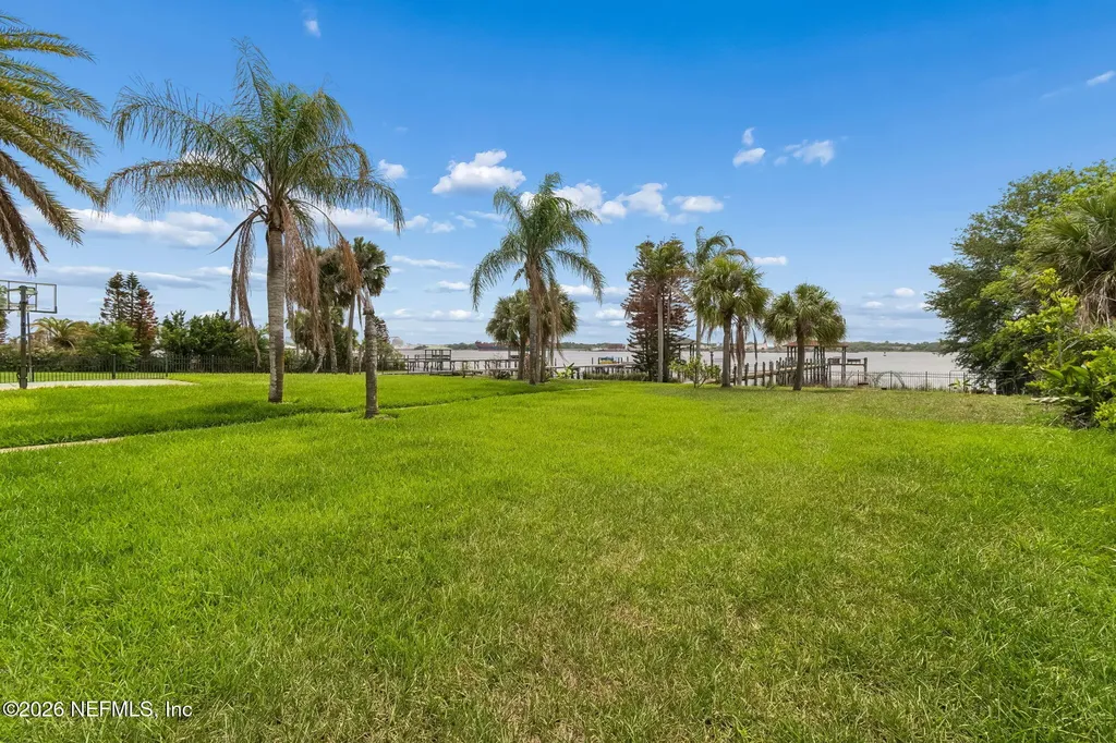 4728 University Boulevard N Jacksonville FL 32277